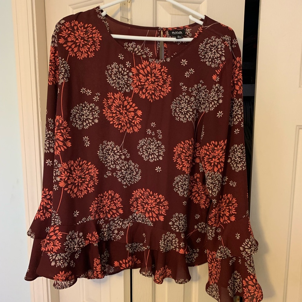 Bell sleeve shirt